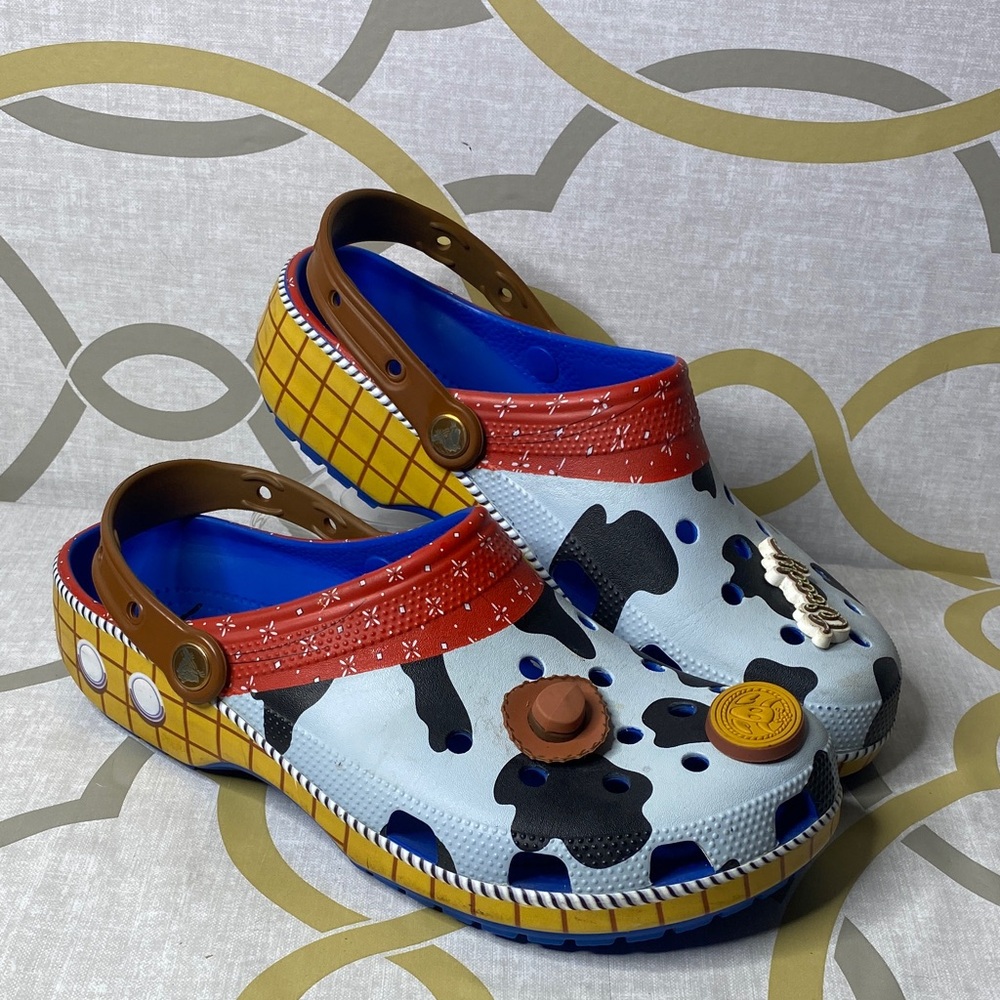 CROCS Toy Story Sheriff Woody Classic Clogs - Picture 1 of 5